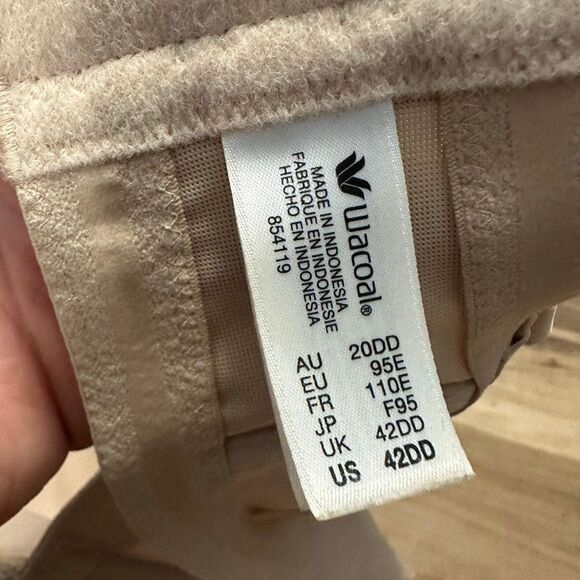 Wacoal retro chic full coverage nude 42DD sexy bra - Picture 3 of 3